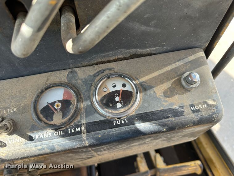 image for item LT9423 1968 John Deere 570  motor grader