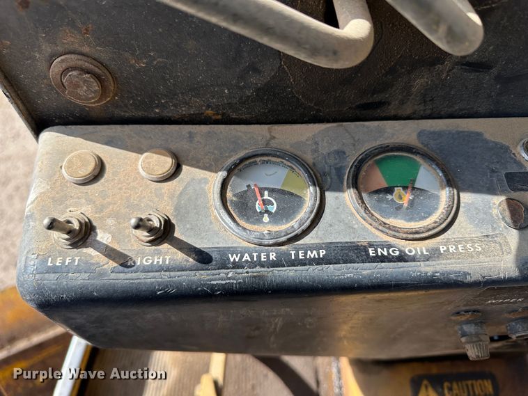 image for item LT9423 1968 John Deere 570  motor grader