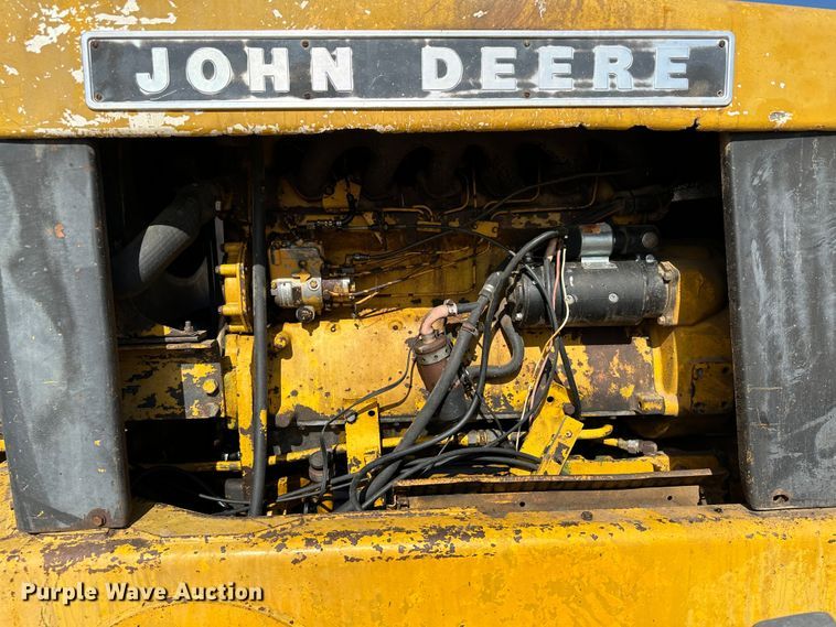 image for item LT9423 1968 John Deere 570  motor grader