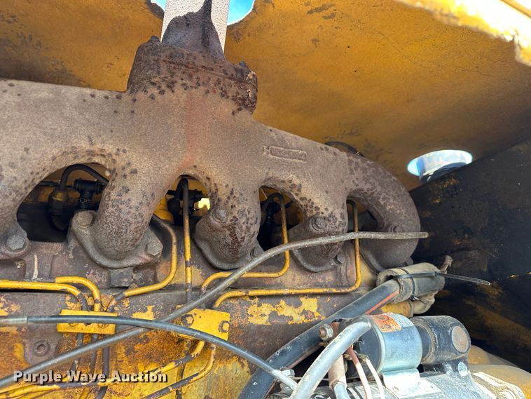 image for item LT9423 1968 John Deere 570  motor grader