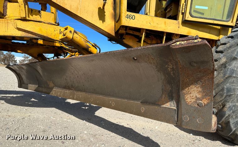 image for item LT9423 1968 John Deere 570  motor grader