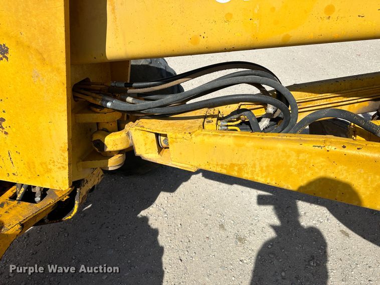 image for item LT9423 1968 John Deere 570  motor grader