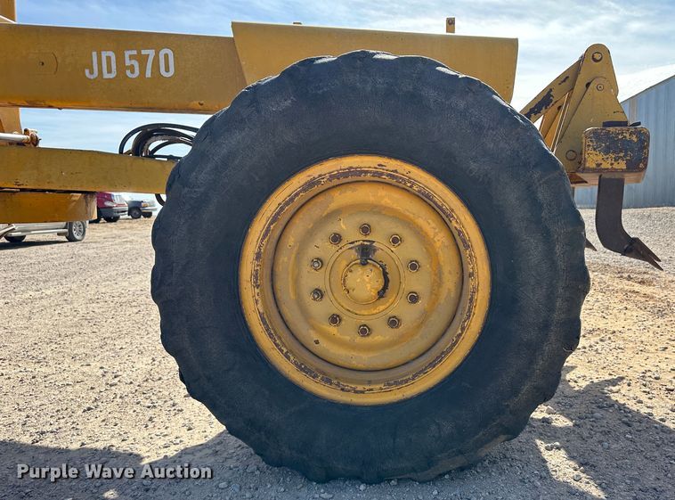 image for item LT9423 1968 John Deere 570  motor grader