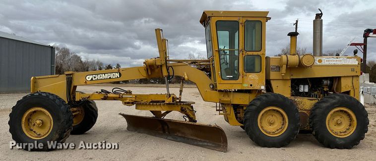 image for item LT9424 1977 Champion  motor grader