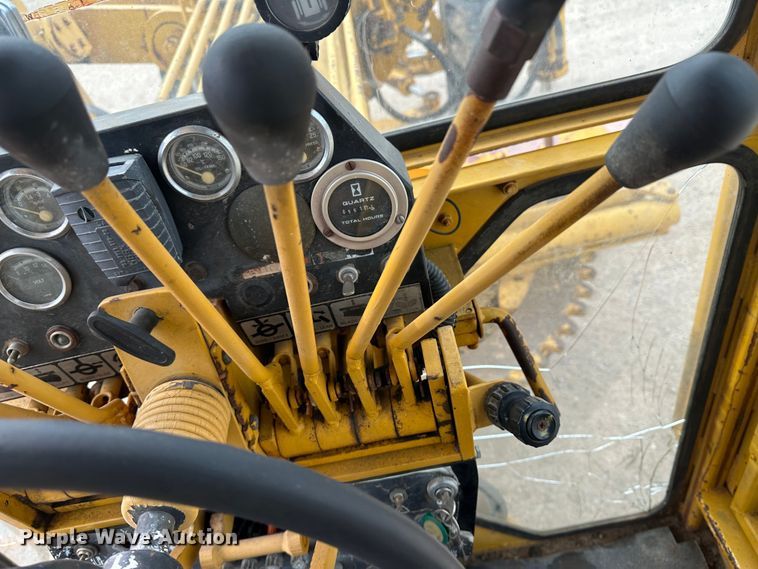 image for item LT9424 1977 Champion  motor grader