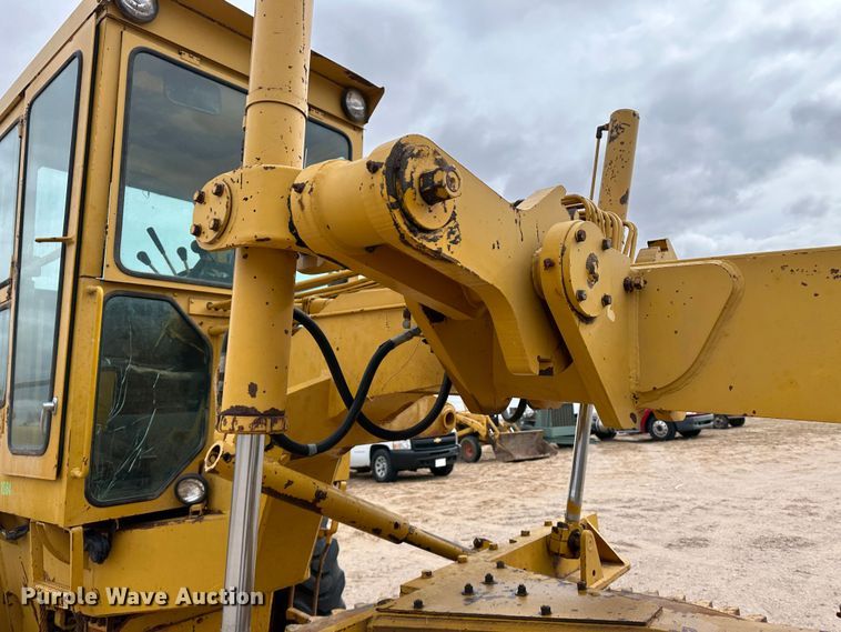 image for item LT9424 1977 Champion  motor grader