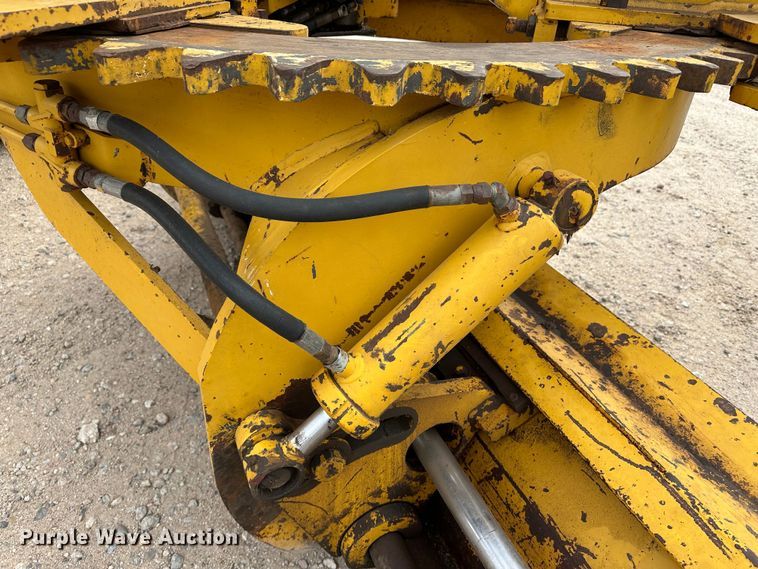 image for item LT9424 1977 Champion  motor grader