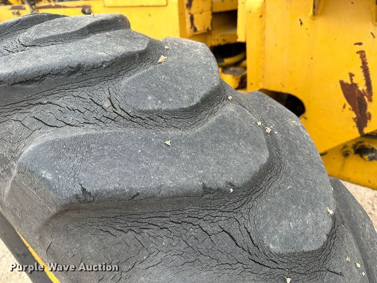 image for item LT9424 1977 Champion  motor grader