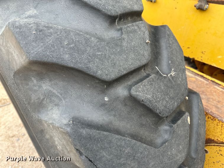 image for item LT9424 1977 Champion  motor grader