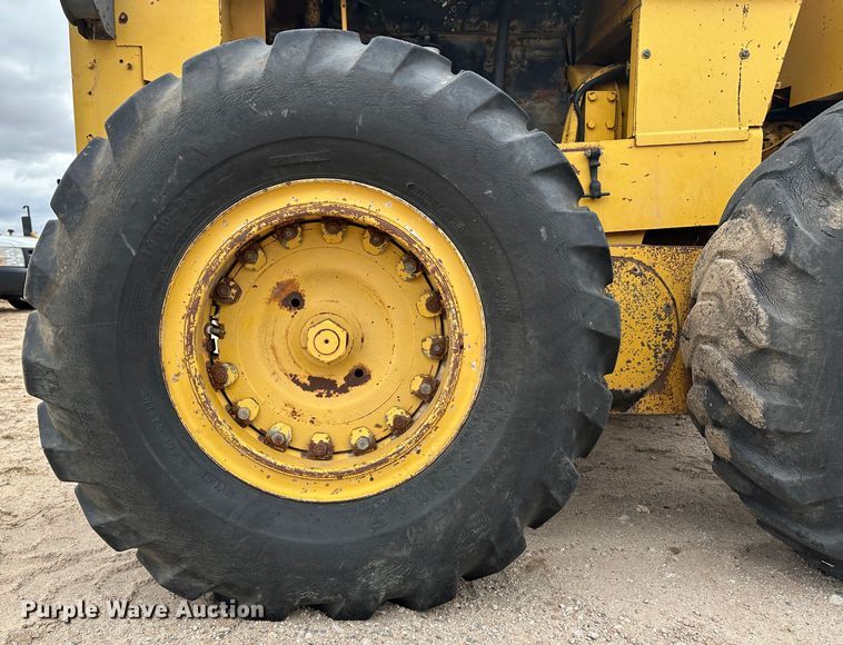 image for item LT9424 1977 Champion  motor grader