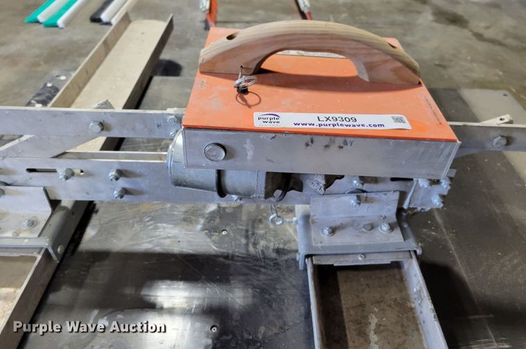 image for item LX9309 Concrete equipment