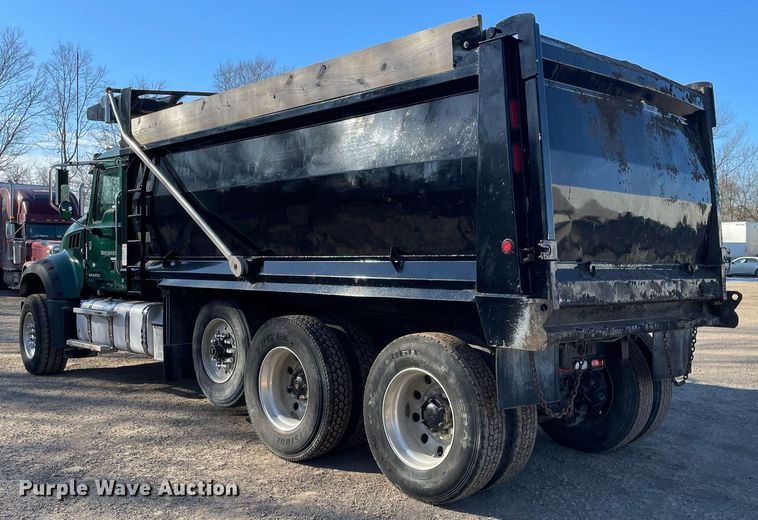 image for item MA9901 2014 Mack GU713  dump truck