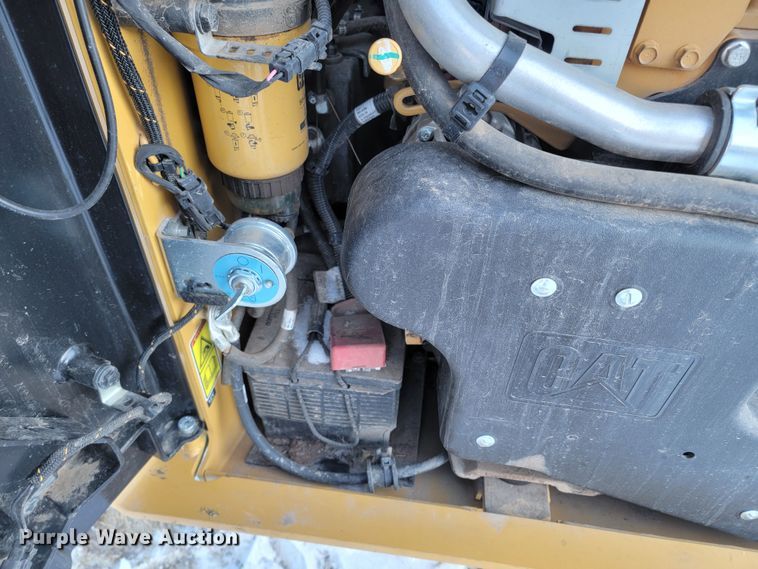 image for item ME9671 2021 Caterpillar 242D3  skid steer loader