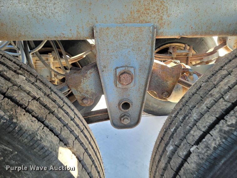 image for item ME9673 1992 Load King 202  bottom dump trailer