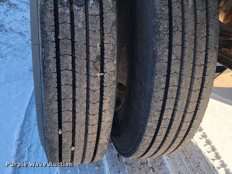 image for item ME9673 1992 Load King 202  bottom dump trailer