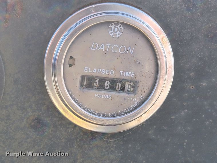 image for item ME9674 Hyster C530A  pneumatic roller