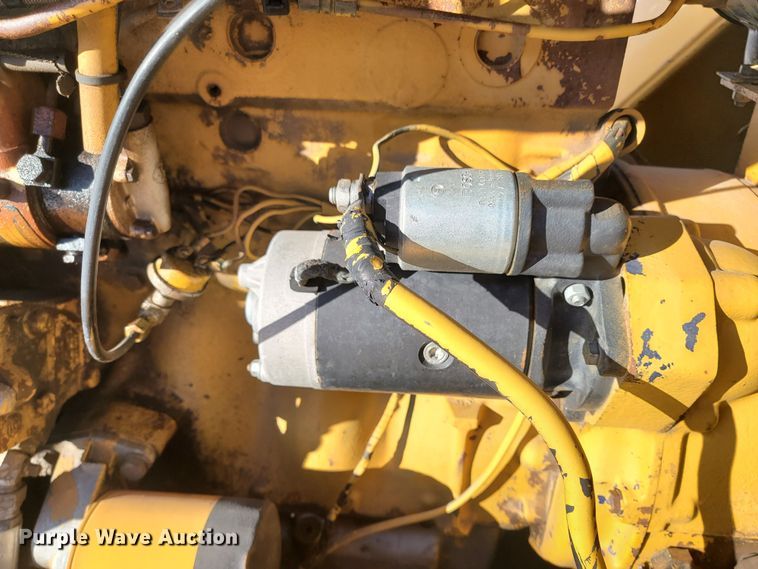 image for item ME9674 Hyster C530A  pneumatic roller