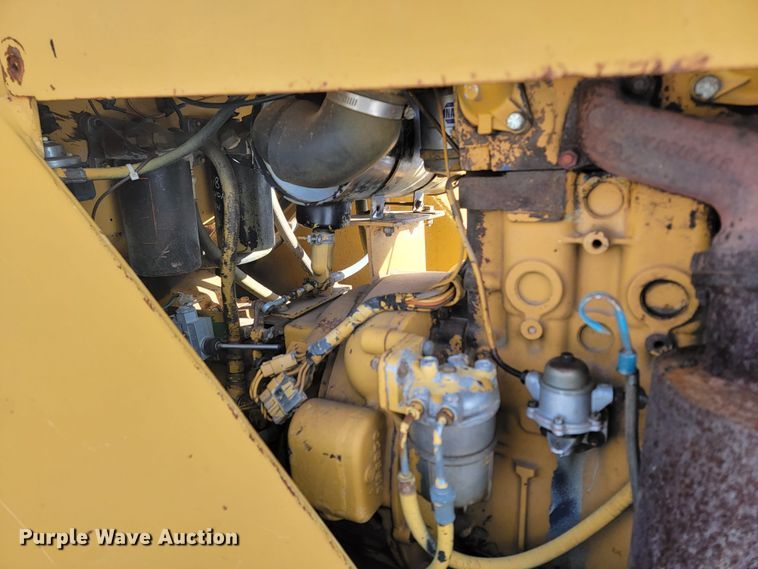 image for item ME9674 Hyster C530A  pneumatic roller