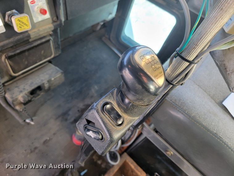 image for item ME9678 2001 Kenworth T300  propane delivery truck