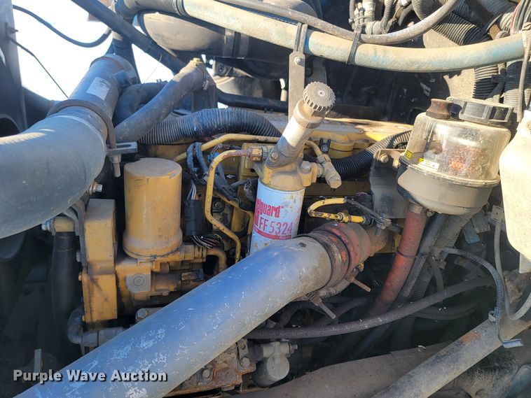 image for item ME9678 2001 Kenworth T300  propane delivery truck