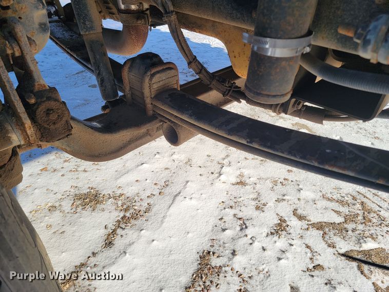 image for item ME9678 2001 Kenworth T300  propane delivery truck