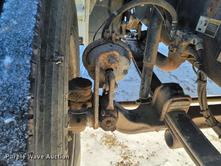 image for item ME9678 2001 Kenworth T300  propane delivery truck