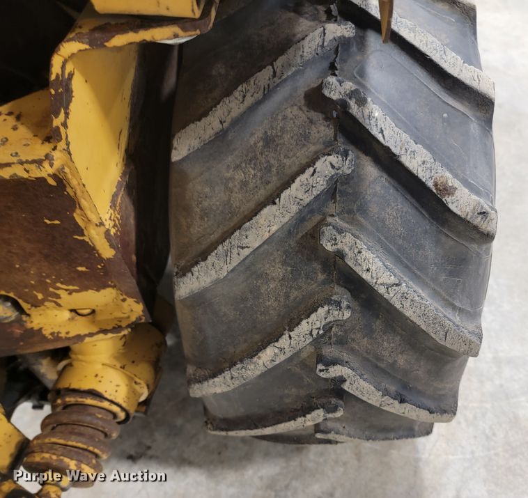 image for item ME9679 1995 Vermeer LM-42  cable plow