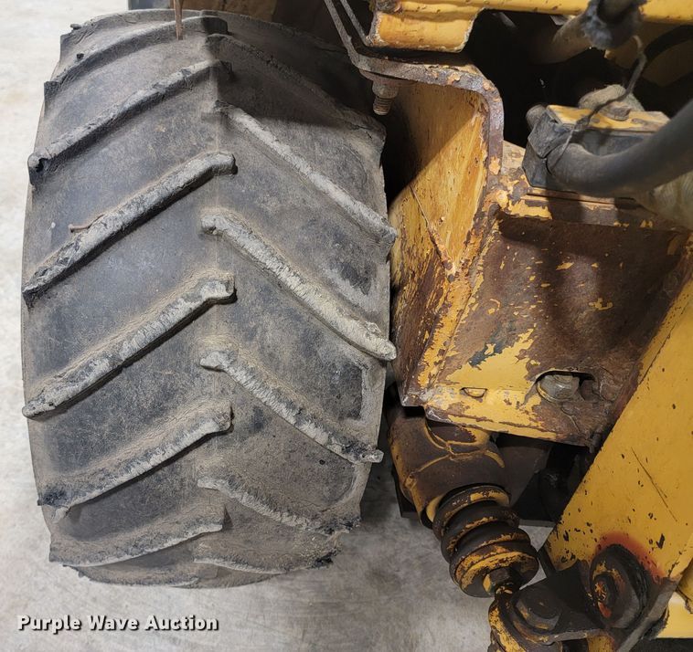 image for item ME9679 1995 Vermeer LM-42  cable plow