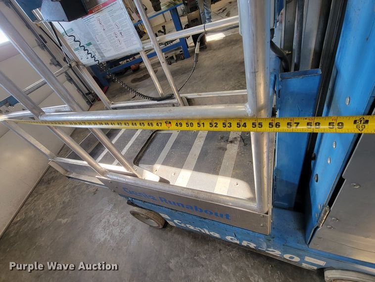image for item ME9681 2013 Genie GR20  vertical lift