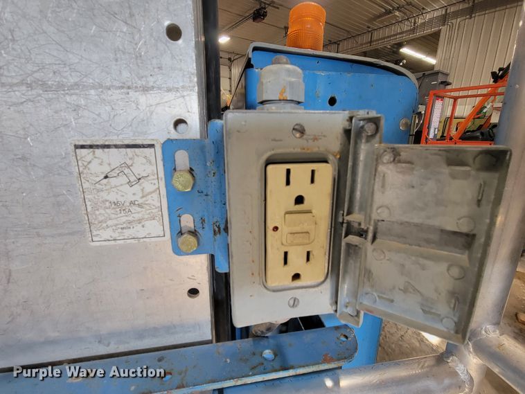 image for item ME9681 2013 Genie GR20  vertical lift