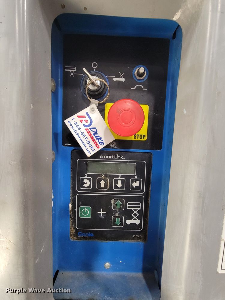 image for item ME9681 2013 Genie GR20  vertical lift