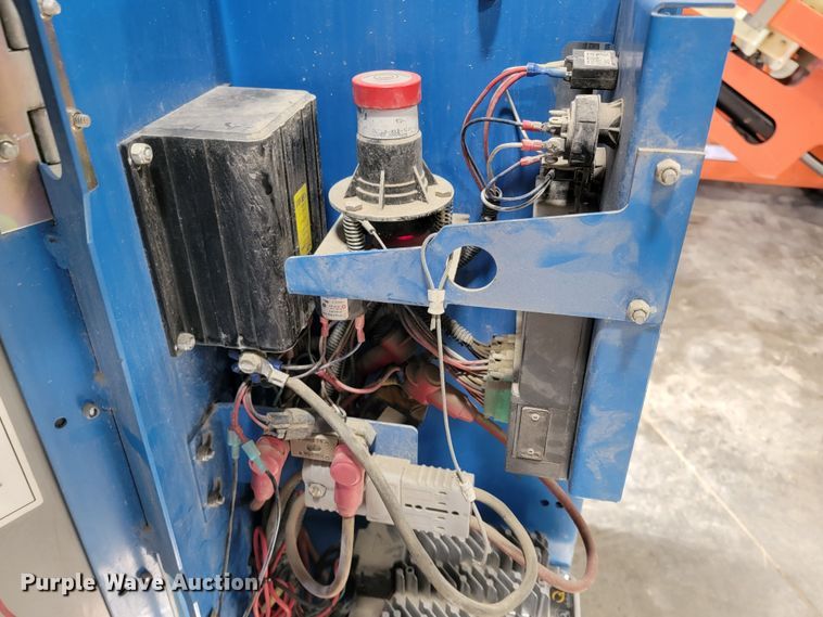 image for item ME9681 2013 Genie GR20  vertical lift