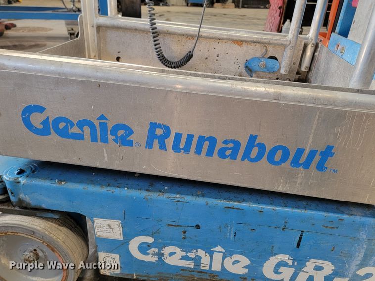 image for item ME9681 2013 Genie GR20  vertical lift