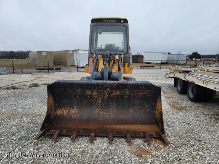 image for item MH9748 John Deere 605C  track loader