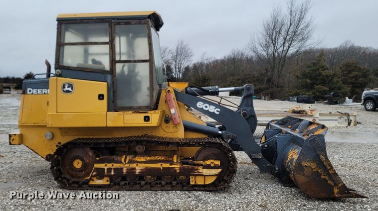 image for item MH9748 John Deere 605C  track loader