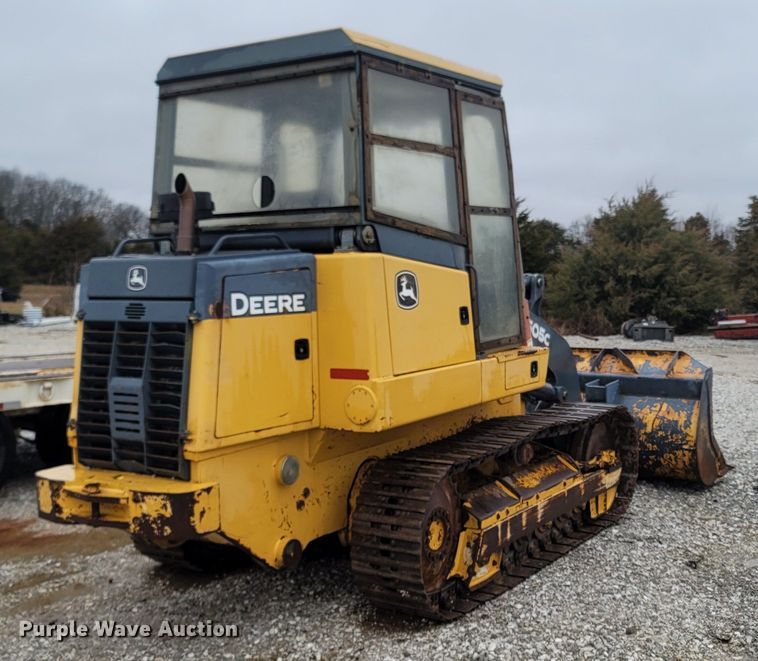 image for item MH9748 John Deere 605C  track loader