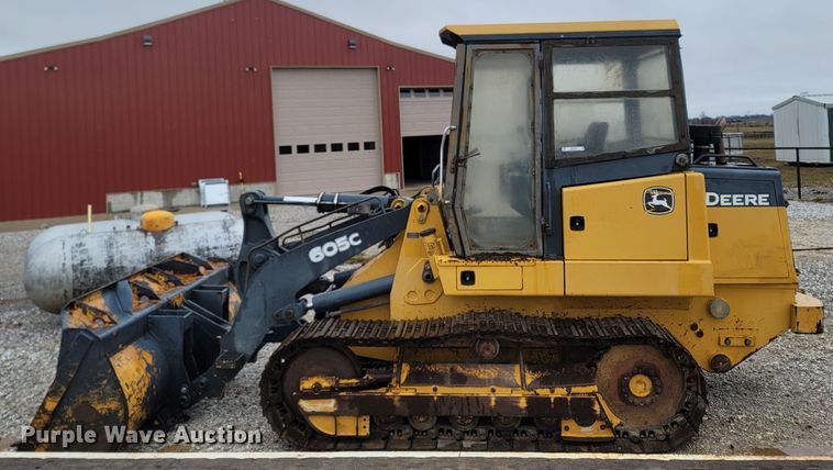 image for item MH9748 John Deere 605C  track loader