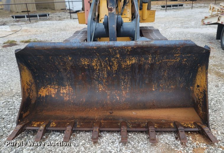 image for item MH9748 John Deere 605C  track loader