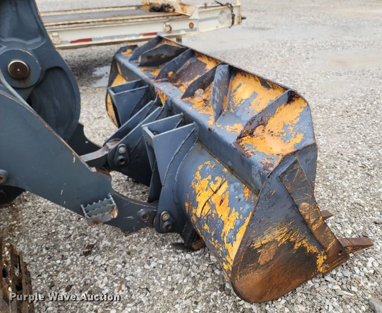 image for item MH9748 John Deere 605C  track loader