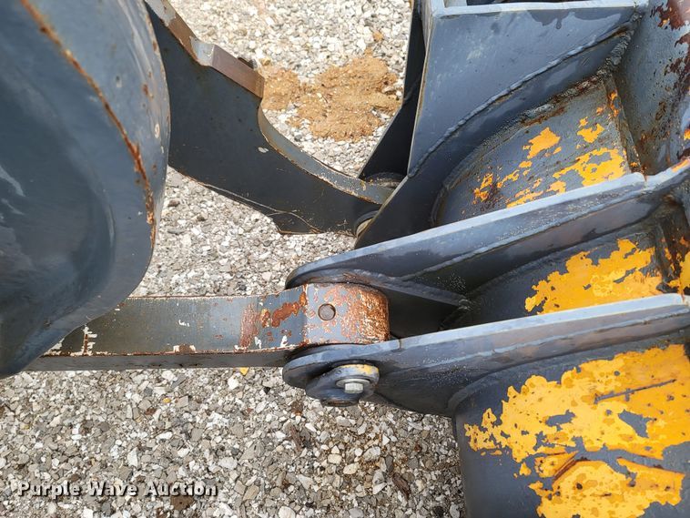 image for item MH9748 John Deere 605C  track loader