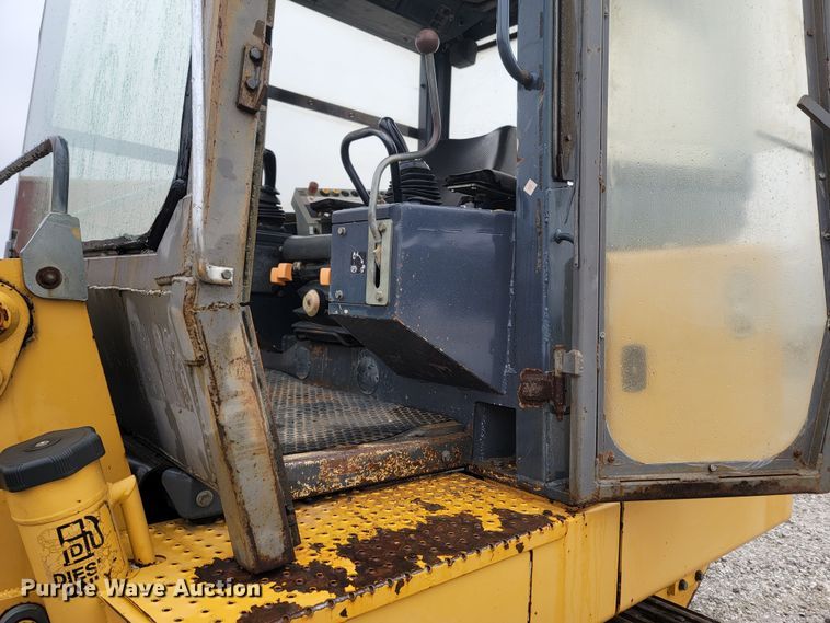 image for item MH9748 John Deere 605C  track loader