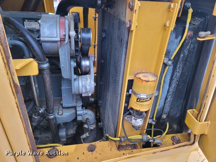 image for item MH9748 John Deere 605C  track loader