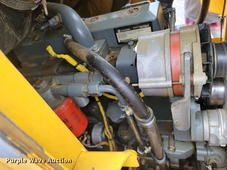 image for item MH9748 John Deere 605C  track loader