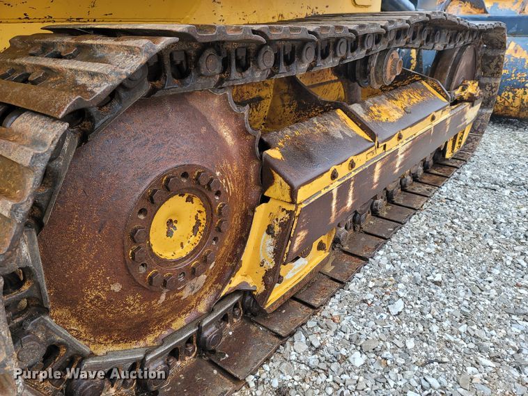 image for item MH9748 John Deere 605C  track loader