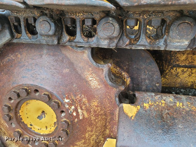 image for item MH9748 John Deere 605C  track loader