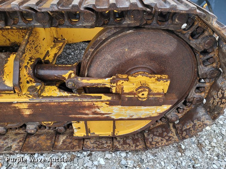 image for item MH9748 John Deere 605C  track loader