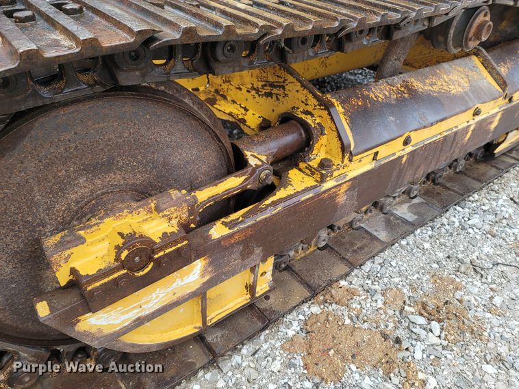 image for item MH9748 John Deere 605C  track loader