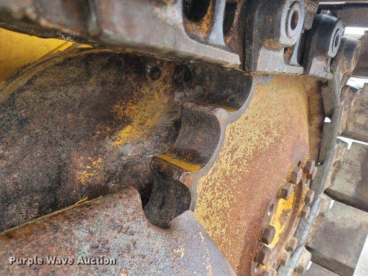 image for item MH9748 John Deere 605C  track loader