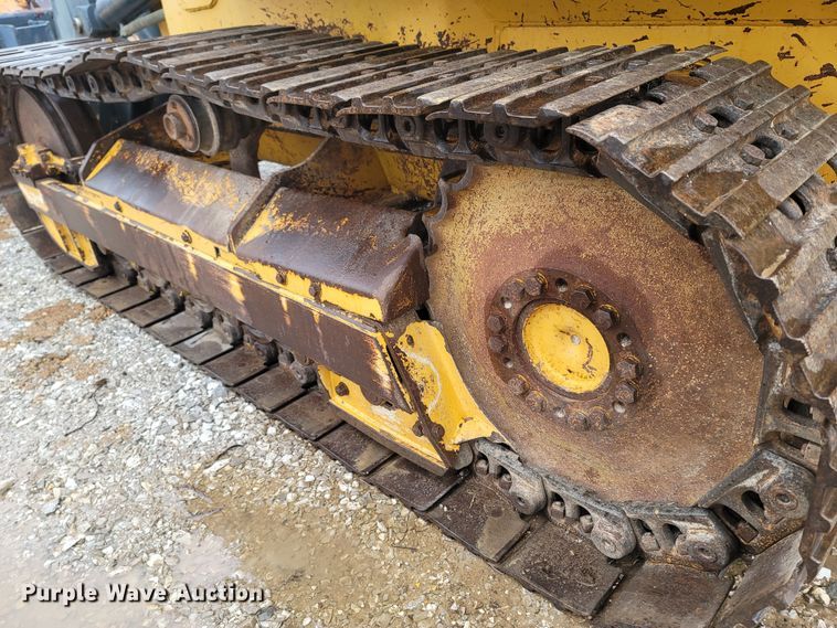 image for item MH9748 John Deere 605C  track loader