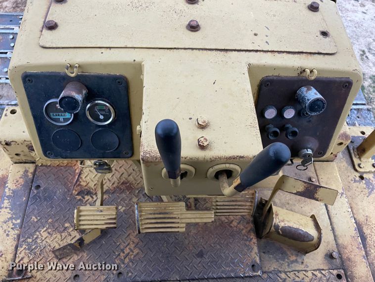 image for item MI9778 Komatsu D41A-3  dozer